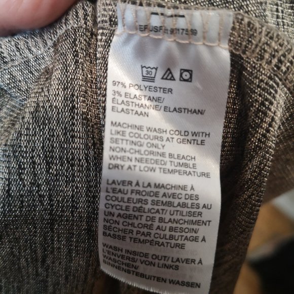 2/$40 Lord & Taylor sleeveless v-neck top - Picture 3 of 6